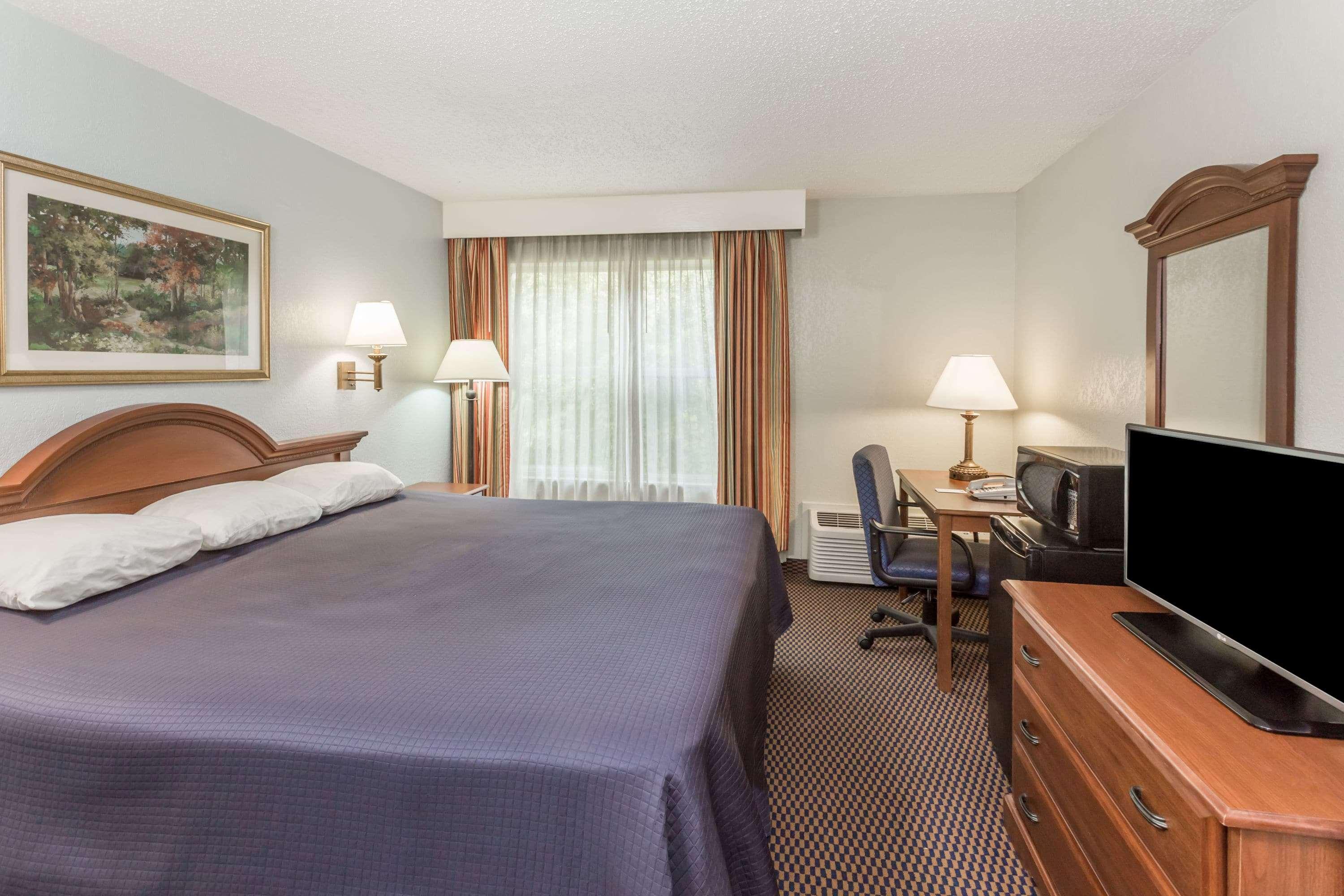 Baymont By Wyndham Lake Park Valdosta I75 Экстерьер фото