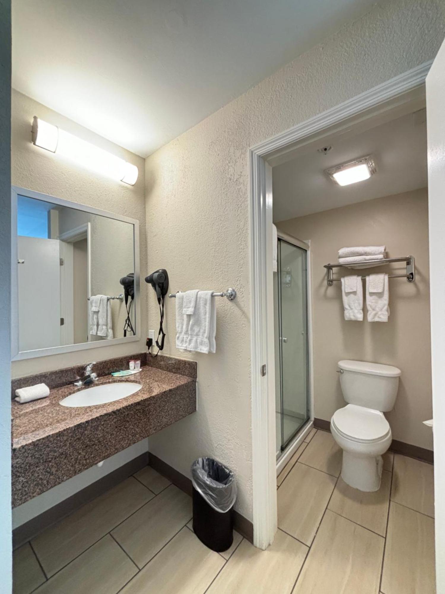 Baymont By Wyndham Lake Park Valdosta I75 Экстерьер фото